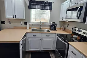 2007 N Belmont Dr, Saratoga Springs, UT 84045 - Photo 6