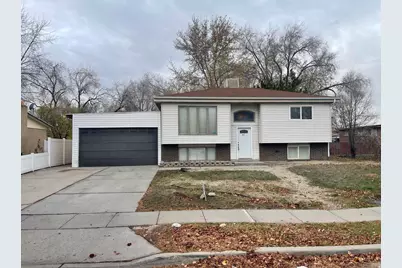 9822 S Darin Dr, Sandy, UT 84070 - Photo 2