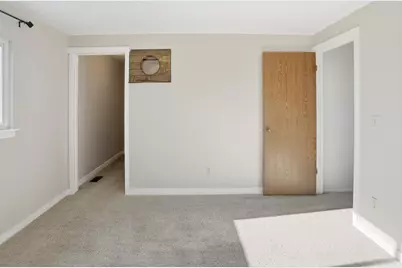 4647 S 3900 W, Roy, UT 84067 - Photo 8