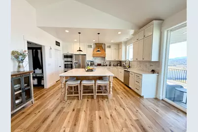 1384 E Abigail Ln, Eagle Mountain, UT 84005 - Photo 2