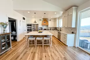 1384 E Abigail Ln, Eagle Mountain, UT 84005 - Photo 2