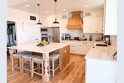 1384 E Abigail Ln, Eagle Mountain, UT 84005 - Photo 4