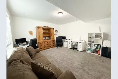 1384 E Abigail Ln, Eagle Mountain, UT 84005 - Photo 28