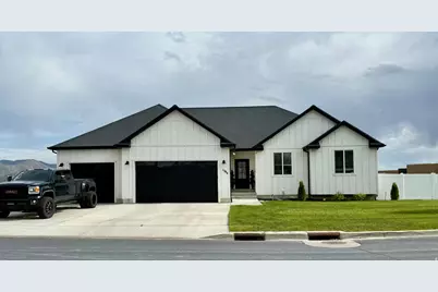 1384 E Abigail Ln, Eagle Mountain, UT 84005 - Photo 1