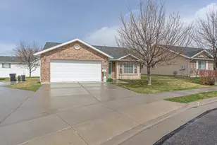 275 W 260 N, Hyde Park, UT 84318 - Photo 2