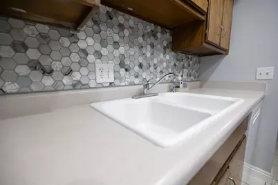 323 S Peach Ln, Bountiful, UT 84010 - Photo 6