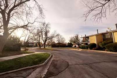 323 S Peach Ln, Bountiful, UT 84010 - Photo 38