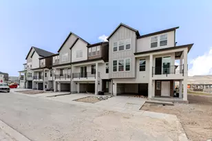 12718 S Carter Falls Cv, Herriman, UT 84096 - Photo 2