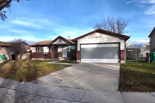 5987 S Blue Stone Cir, Murray, UT 84123 - Photo 2