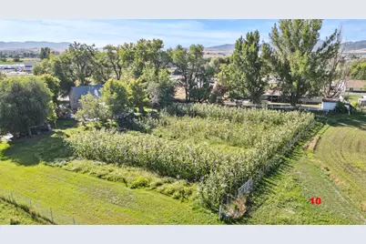 4633 S Highway 89, Wellsville, UT 84339 - Photo 10