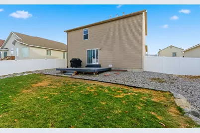 366 W Diamant Ln N, Tooele, UT 84074 - Photo 26