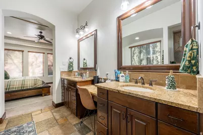 2546 E 1240 Cir S, Saint George, UT 84790 - Photo 14