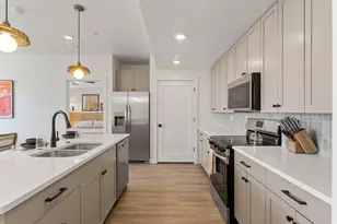 226 N Cliff Side Dr, Hurricane, UT 84737 - Photo 2