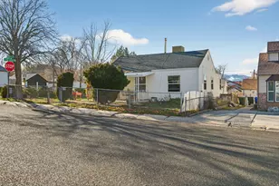 196 S 6th St, Tooele, UT 84074 - Photo 2