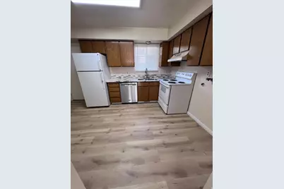 556 N Fairfield Rd #A-4, Layton, UT 84041 - Photo 4