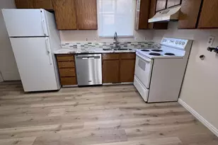 556 N Fairfield Rd, Layton, UT 84041 - Photo 4