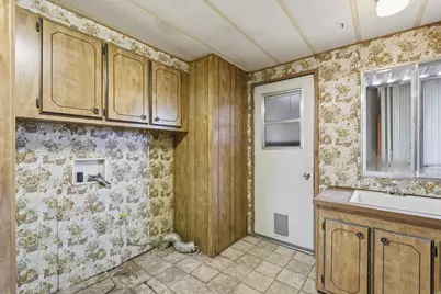 250 N 200 W, Roosevelt, UT 84066 - Photo 18