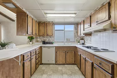 250 N 200 W, Roosevelt, UT 84066 - Photo 12