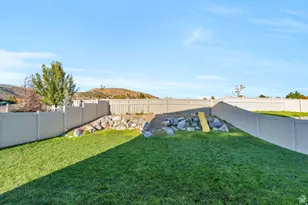 7523 N Evans Ranch Dr E, Eagle Mountain, UT 84005 - Photo 4