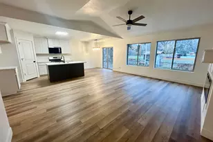 91 S 400 W, Kaysville, UT 84037 - Photo 2