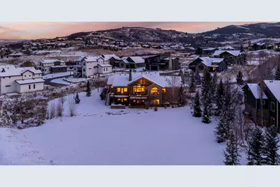 946 S Meadow Lark Ln E, Huntsville, UT 84317 - Photo 4