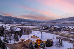 946 S Meadow Lark Ln E, Huntsville, UT 84317 - Photo 2