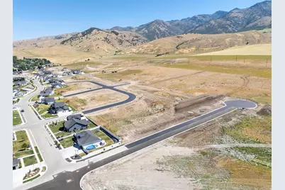 1128 E 50 N #81, Hyde Park, UT 84318 - Photo 4