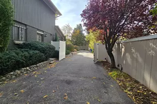 11077 S Susan Dr E, Sandy, UT 84092 - Photo 8