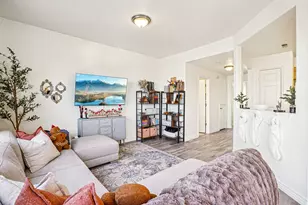 139 E Wayfield Dr S, Draper, UT 84020 - Photo 8