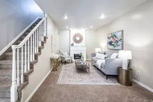 833 N Lakeside Ln W, Centerville, UT 84014 - Photo 2