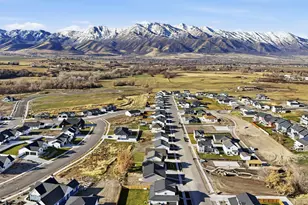 661 W 20 N, Hyrum, UT 84319 - Photo 36