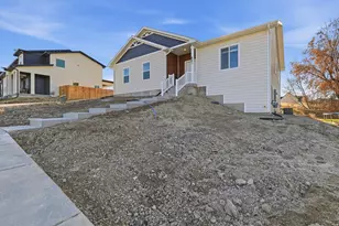 661 W 20 N, Hyrum, UT 84319 - Photo 32