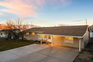 2091 W 6200 S, Taylorsville, UT 84129 - Photo 2