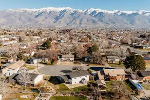 1183 N 200 E, Layton, UT 84041 - Photo 32