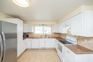 1183 N 200 E, Layton, UT 84041 - Photo 10