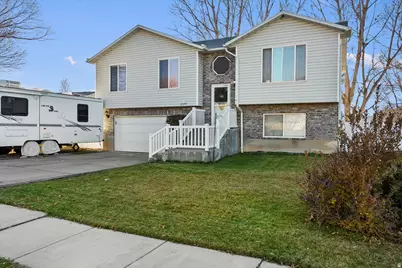 2377 W 2120 N, Clinton, UT 84015 - Photo 2