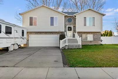 2377 W 2120 N, Clinton, UT 84015 - Photo 1