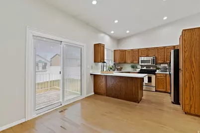 2273 N 1975 E, Layton, UT 84040 - Photo 10