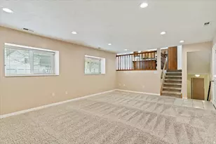 2273 N 1975 E, Layton, UT 84040 - Photo 16