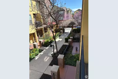 162 W Barry Links Way, South Salt Lake, UT 84115 - Photo 2