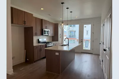 11017 S Freestone Rd W #119, South Jordan, UT 84009 - Photo 2