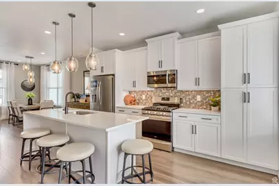 11017 S Freestone Rd W #119, South Jordan, UT 84009 - Photo 4