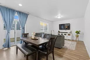 1596 W Parkview Dr, Syracuse, UT 84075 - Photo 8