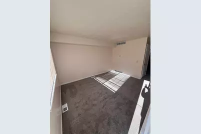 556 N Fairfield Rd #D1, Layton, UT 84041 - Photo 10