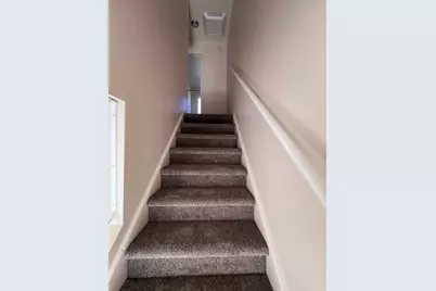 556 N Fairfield Rd #D 2, Layton, UT 84041 - Photo 8