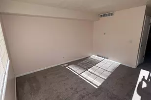 556 N Fairfield Rd, Layton, UT 84041 - Photo 6