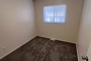 556 N Fairfield Rd, Layton, UT 84041 - Photo 8