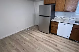 556 N Fairfield Rd, Layton, UT 84041 - Photo 14