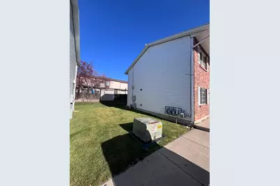 556 N Fairfield Rd #D4, Layton, UT 84041 - Photo 18