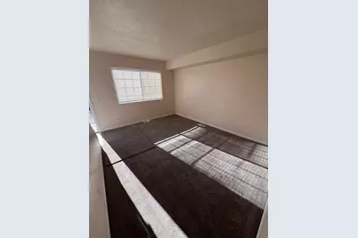 556 N Fairfield Rd #D4, Layton, UT 84041 - Photo 4
